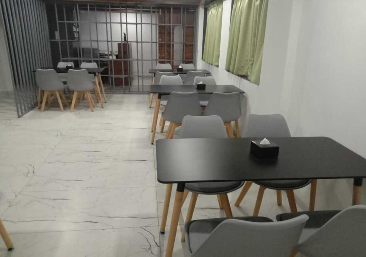 פונה Sharman Suites מראה חיצוני תמונה