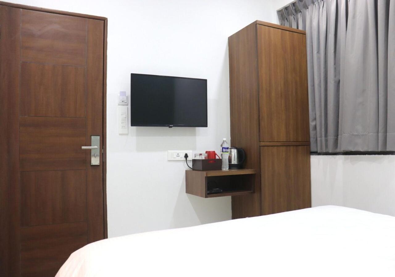 פונה Sharman Suites מראה חיצוני תמונה