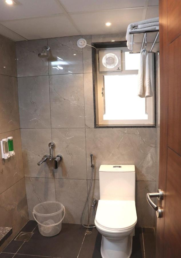 פונה Sharman Suites מראה חיצוני תמונה