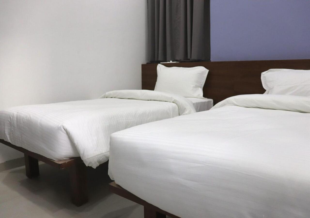 פונה Sharman Suites מראה חיצוני תמונה
