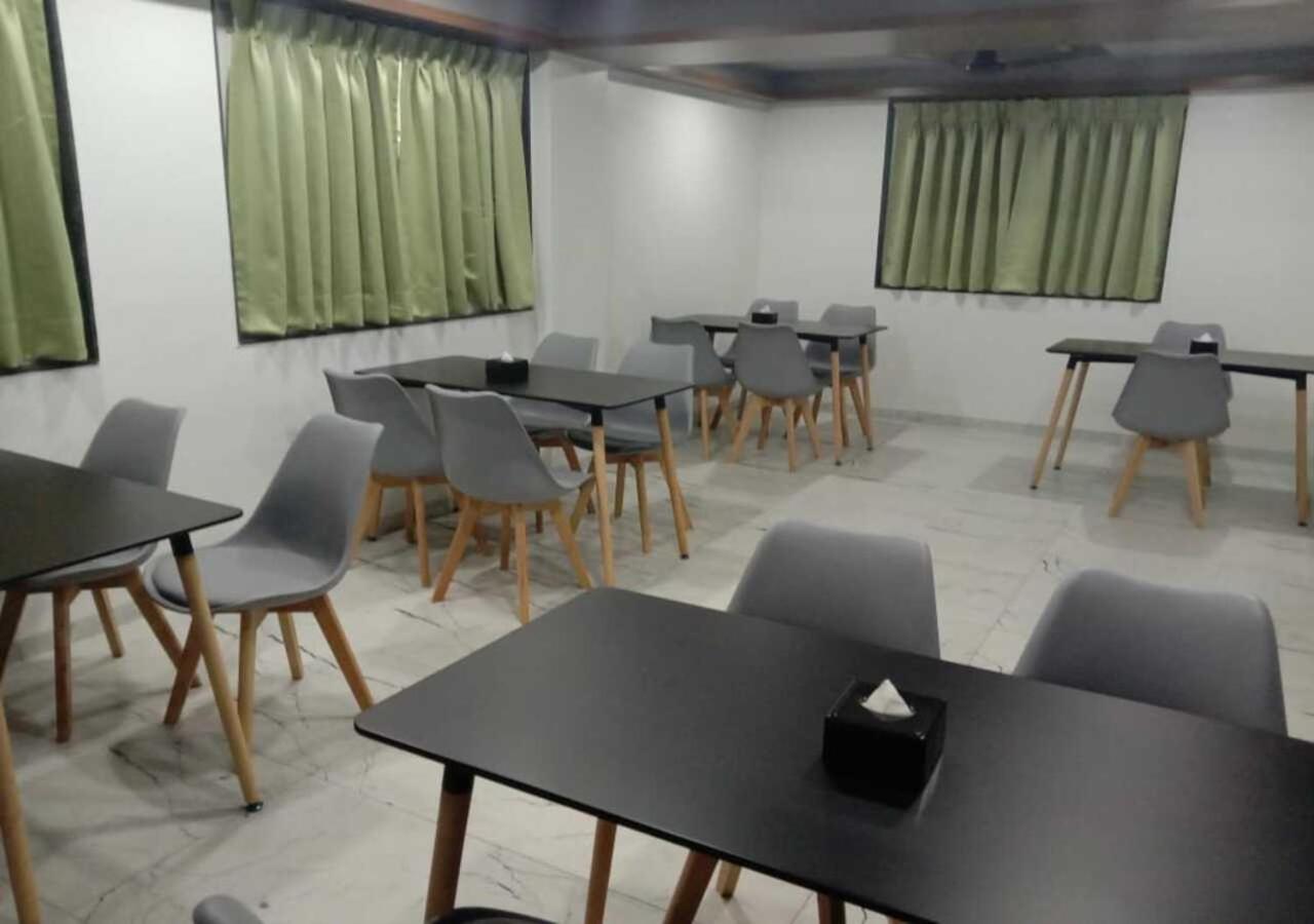 פונה Sharman Suites מראה חיצוני תמונה
