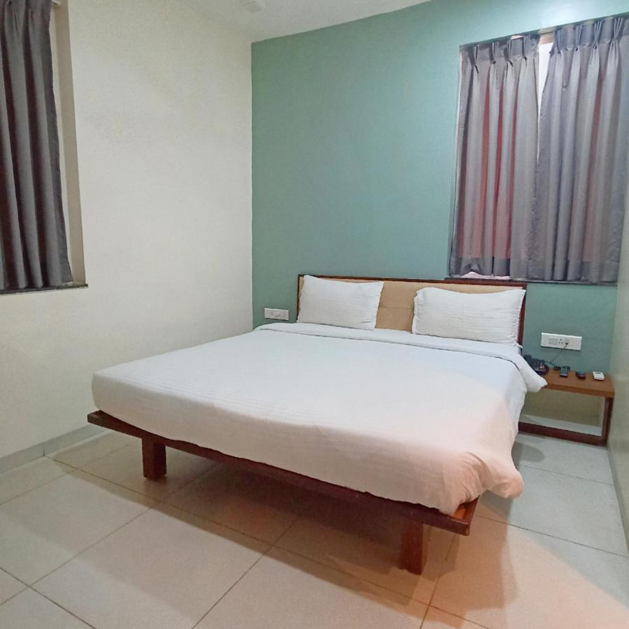 פונה Sharman Suites מראה חיצוני תמונה