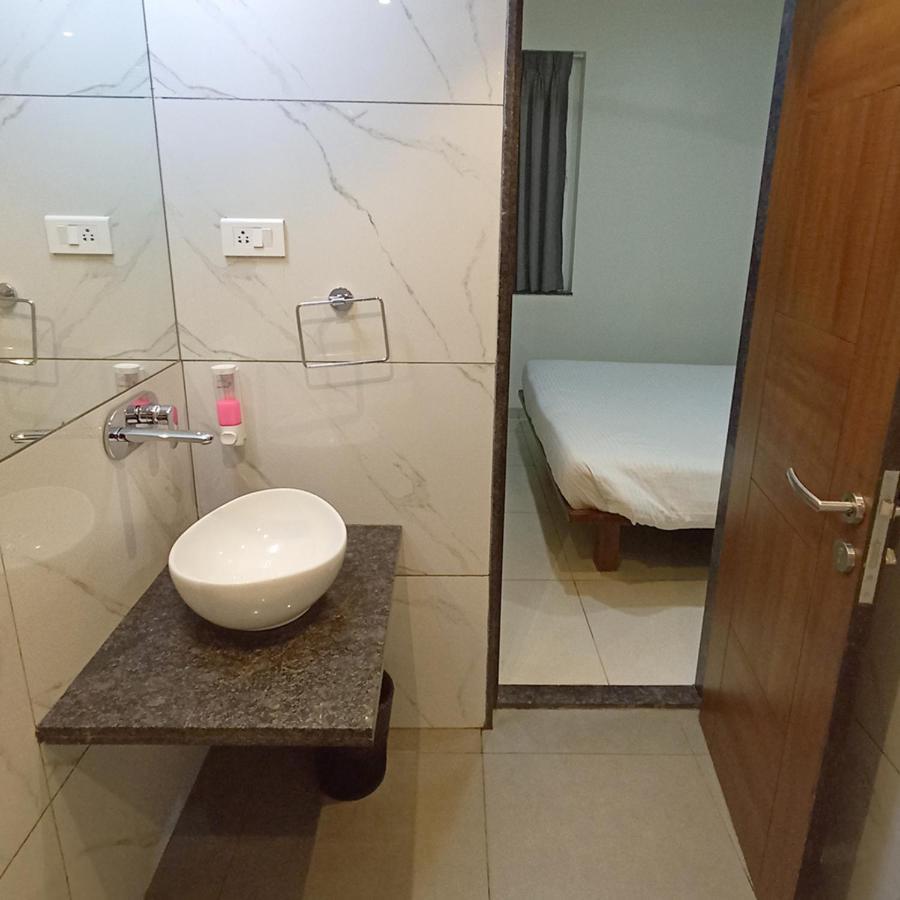 פונה Sharman Suites מראה חיצוני תמונה